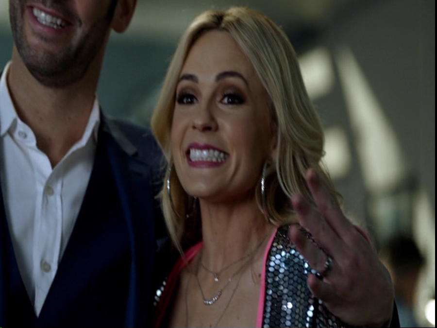 Lucifer & Candy TeamLucifer.fr